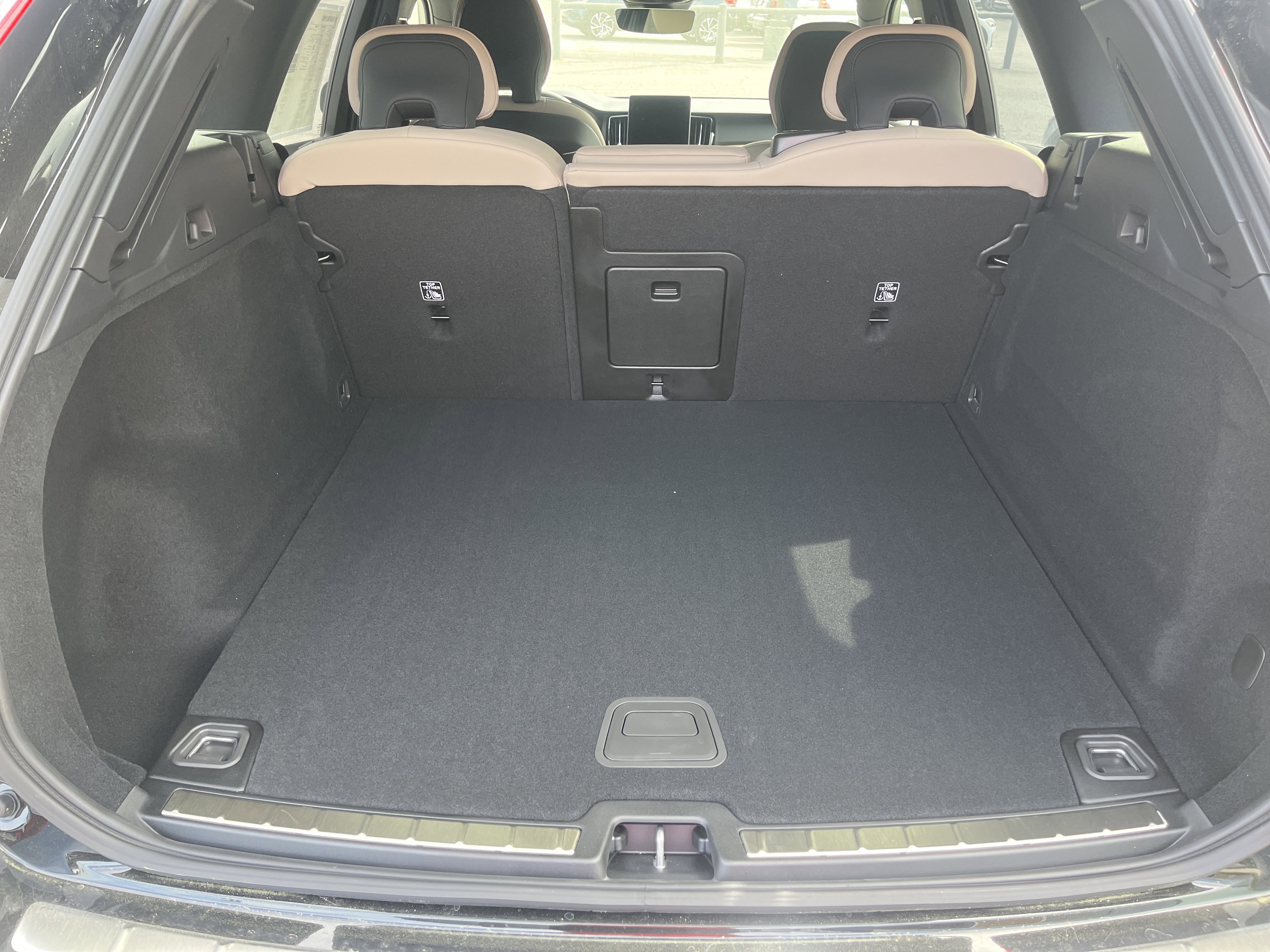 New 2026 Volvo XC60 B5 Plus w/ Protection Package Premier image 8