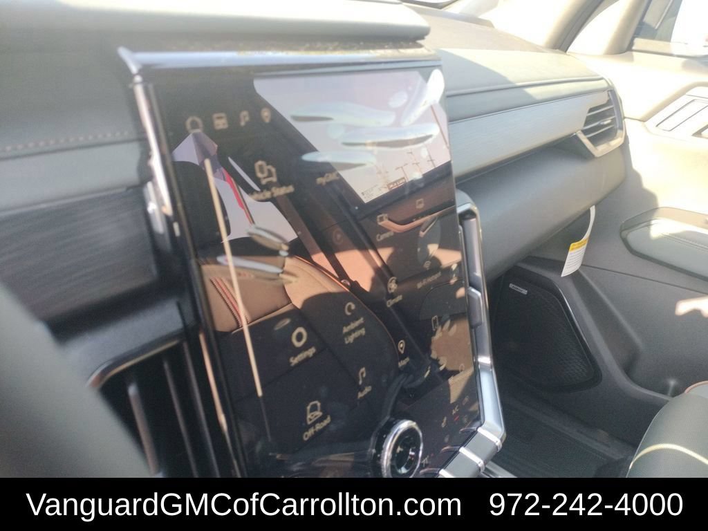 New 2026 GMC Acadia AT4 w/ LPO, Floor Liner Package AWD/4WD image 14