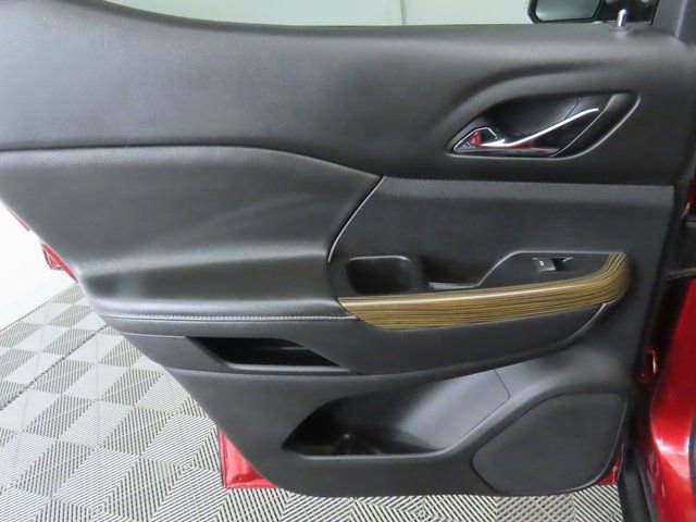 Used 2023 GMC Acadia SLE w/ LPO, Floor Liner Package image 26