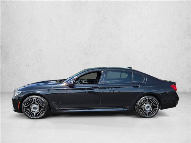 Used 2019 BMW 750i w/ M Sport Package RWD image 9