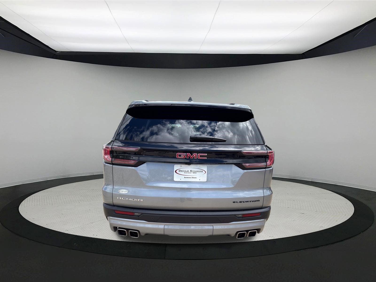 Used 2025 GMC Acadia Elevation FWD image 6