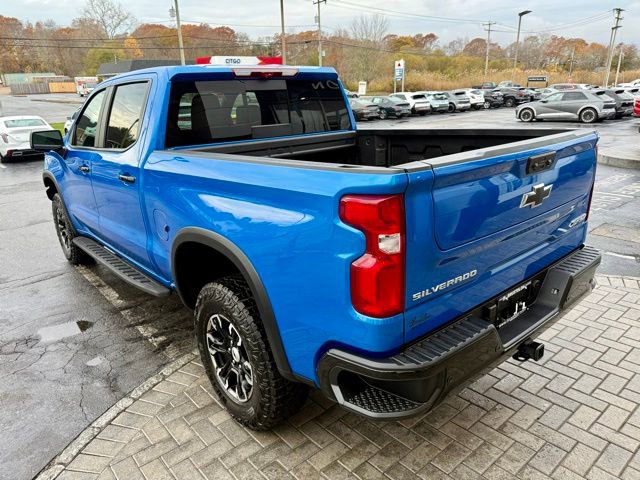 Used 2025 Chevrolet Silverado 1500 ZR2 w/ Technology Package image 9