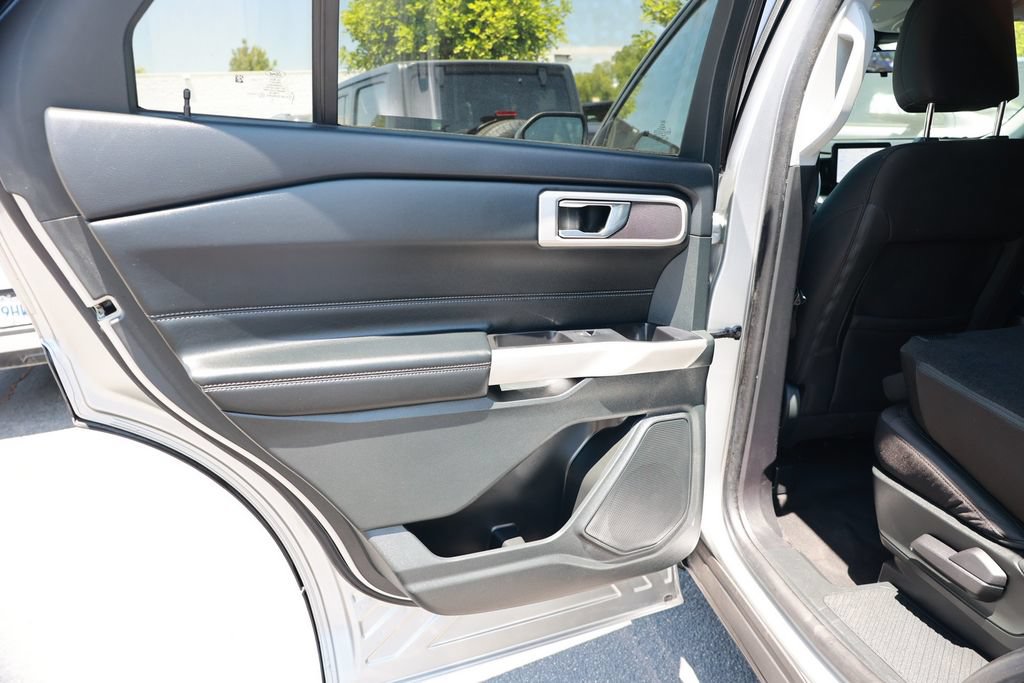 Used 2022 Ford Explorer XLT RWD image 34