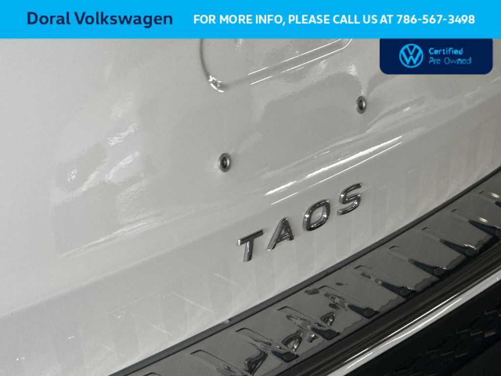 Used 2025 Volkswagen Taos SE FWD image 10