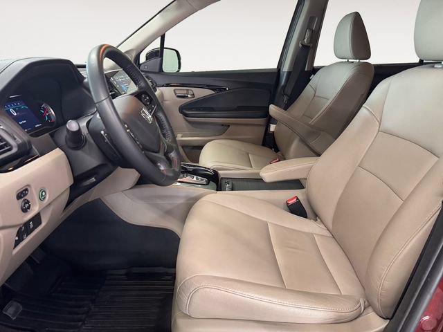 Used 2022 Honda Pilot Touring image 7