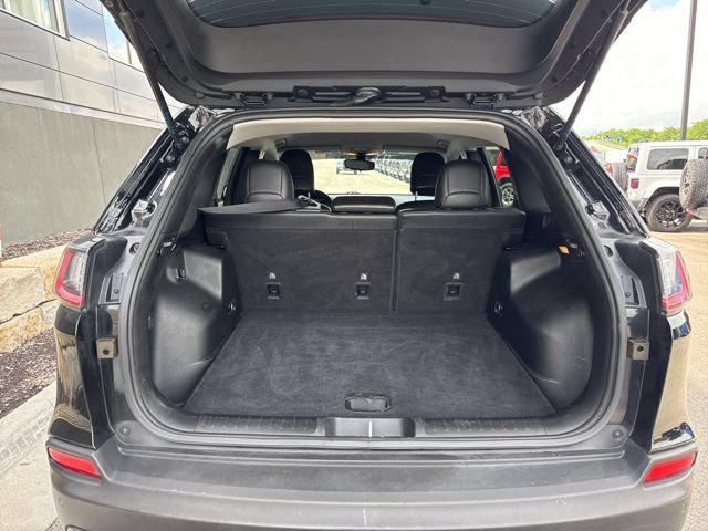 Used 2021 Jeep Cherokee Trailhawk w/ Trailer Tow Group AWD/4WD image 9