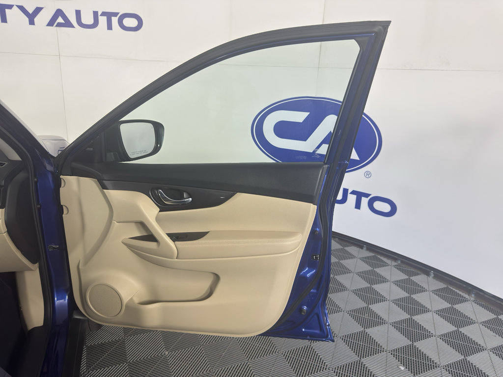 Used 2020 Nissan Rogue SV AWD/4WD image 40