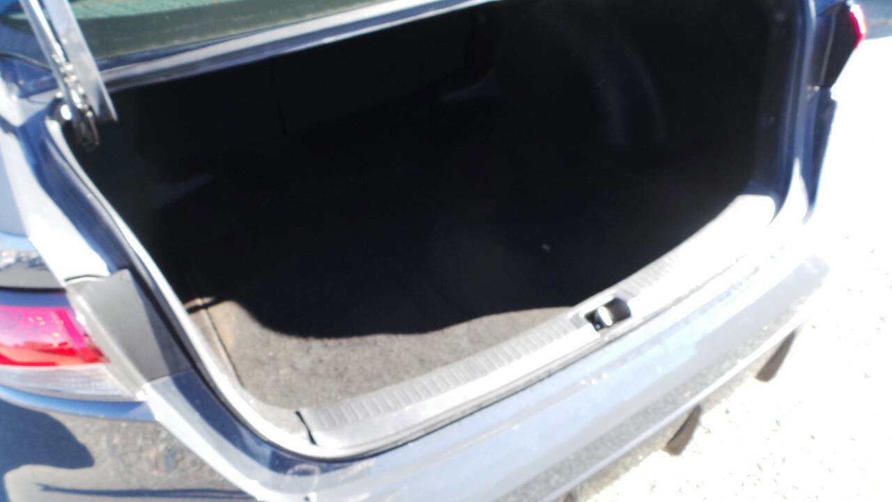 Used 2024 Toyota Corolla SE image 13