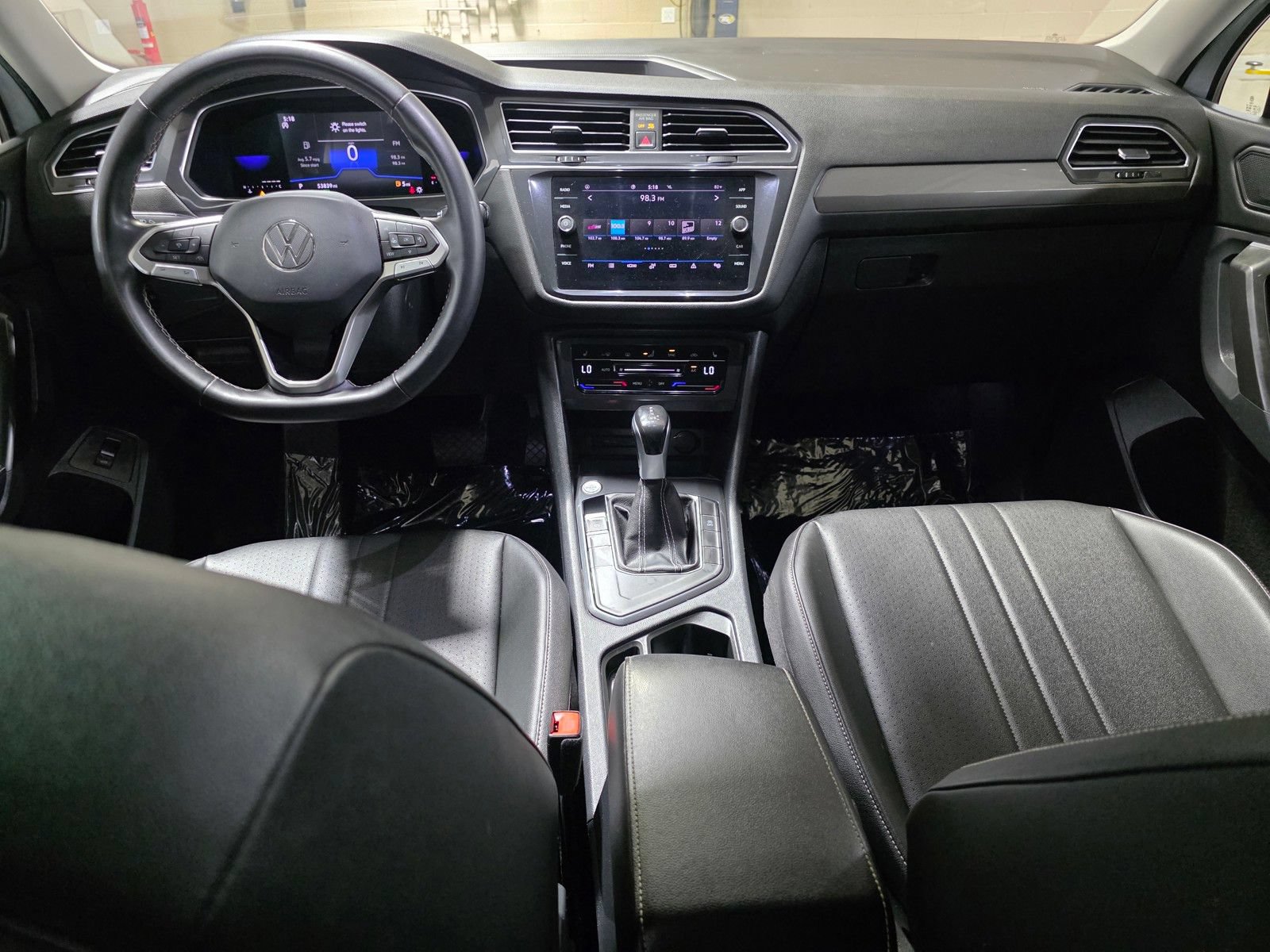 Used 2022 Volkswagen Tiguan SE FWD image 19
