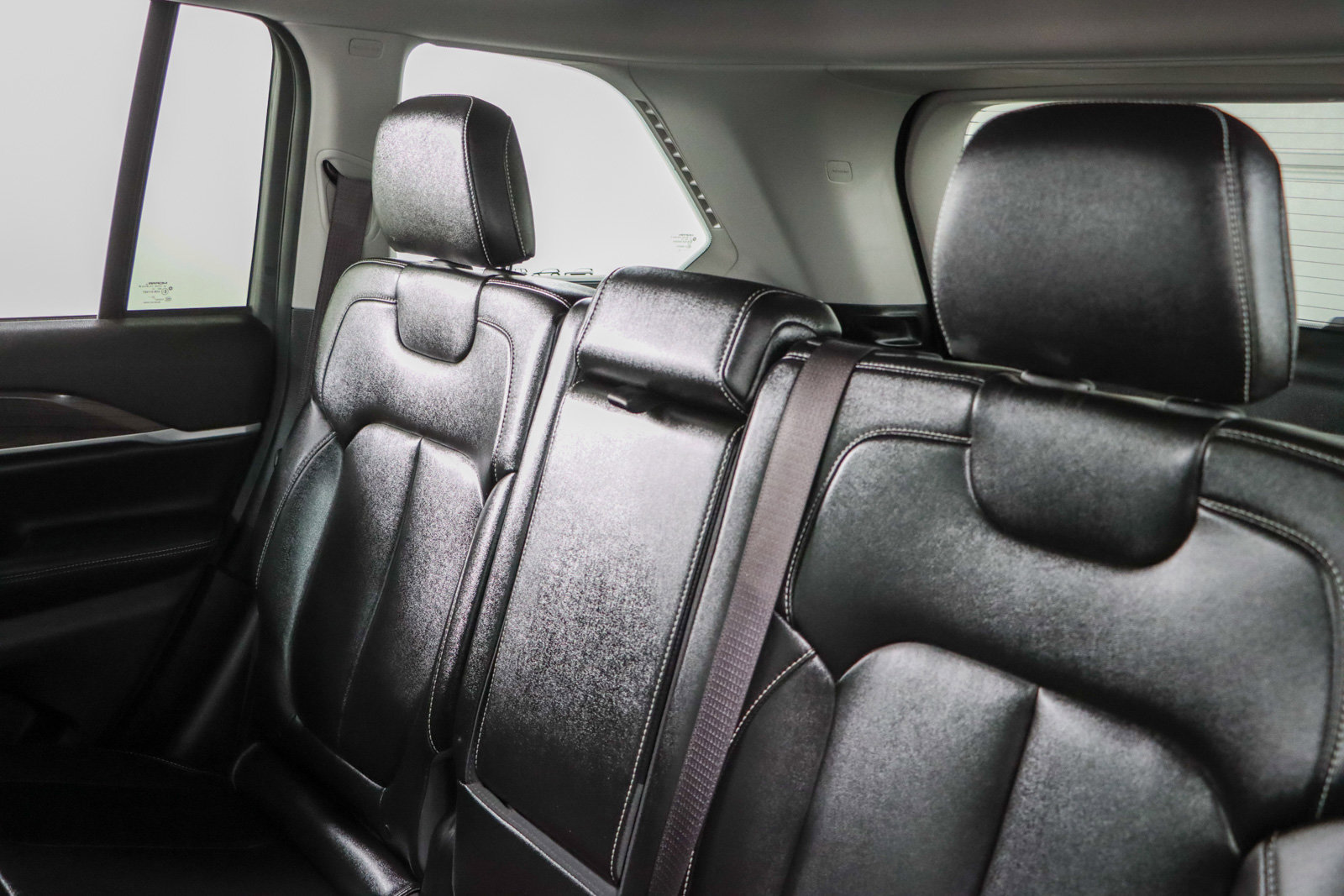 Used 2023 Jeep Grand Cherokee Limited image 25