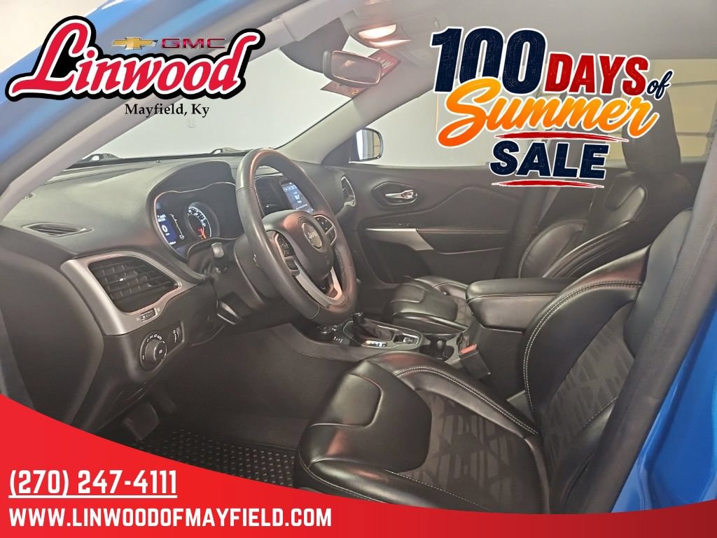 Used 2022 Jeep Cherokee Latitude AWD/4WD image 10