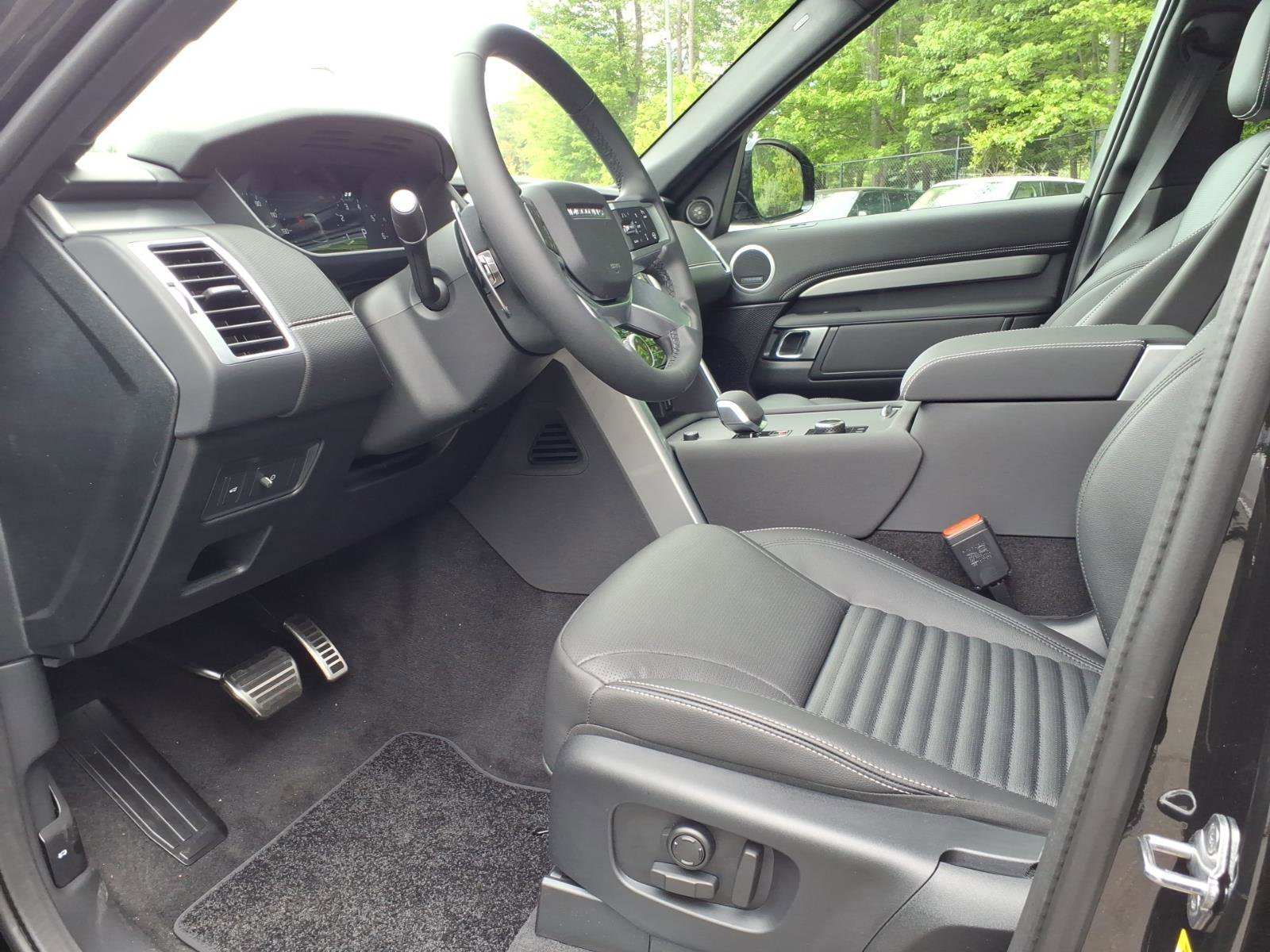 New 2026 Land Rover Discovery Dynamic SE AWD/4WD image 18