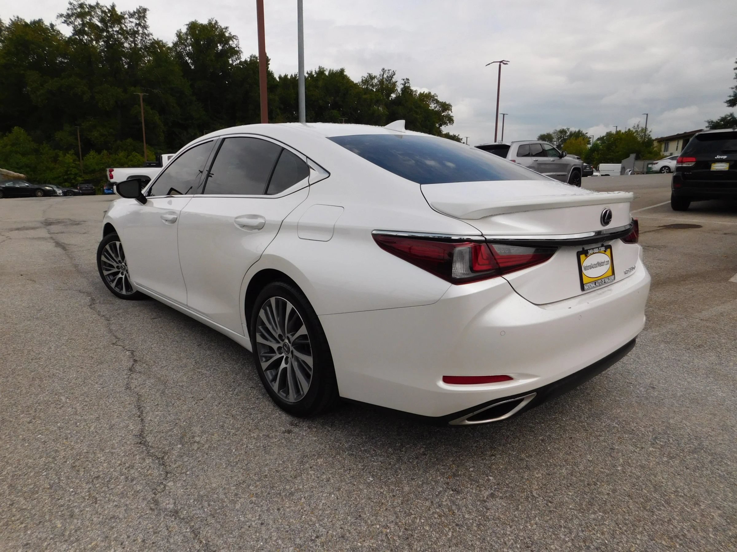 Used 2021 Lexus ES 350 w/ Premium Package FWD image 7