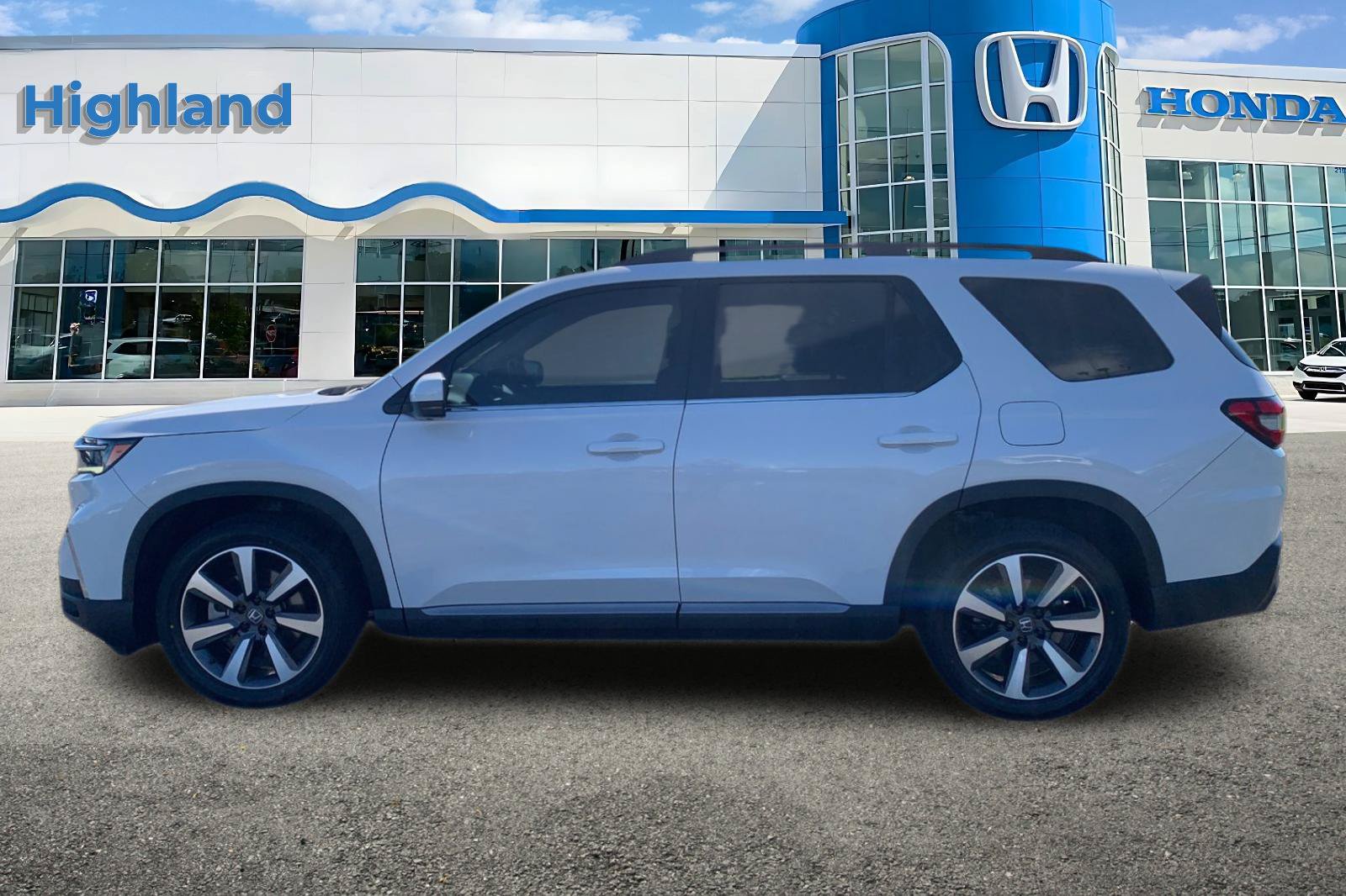 Certified 2023 Honda Pilot Elite image 2