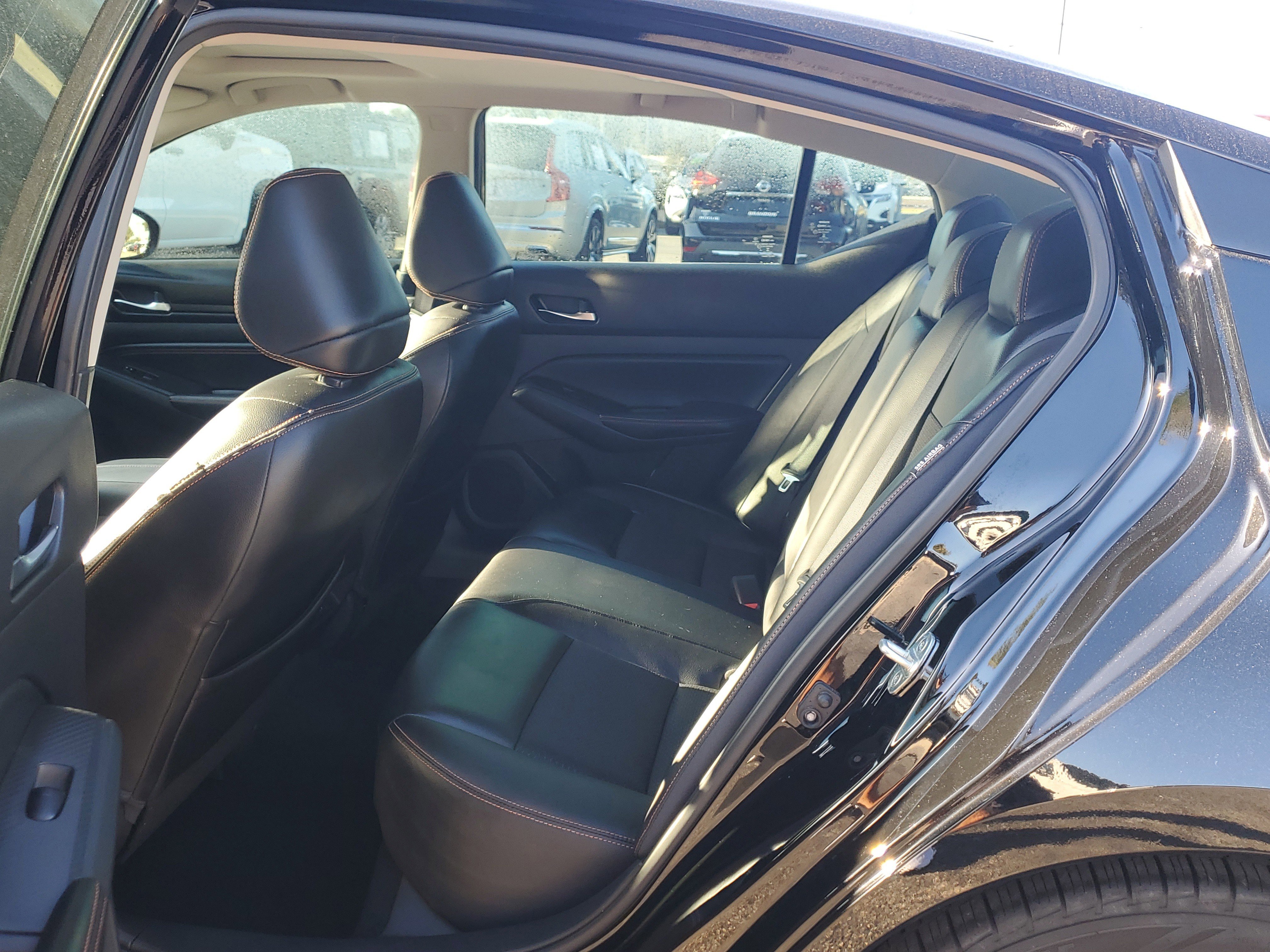 Used 2020 Nissan Altima 2.5 SR w/ Premium Package image 11