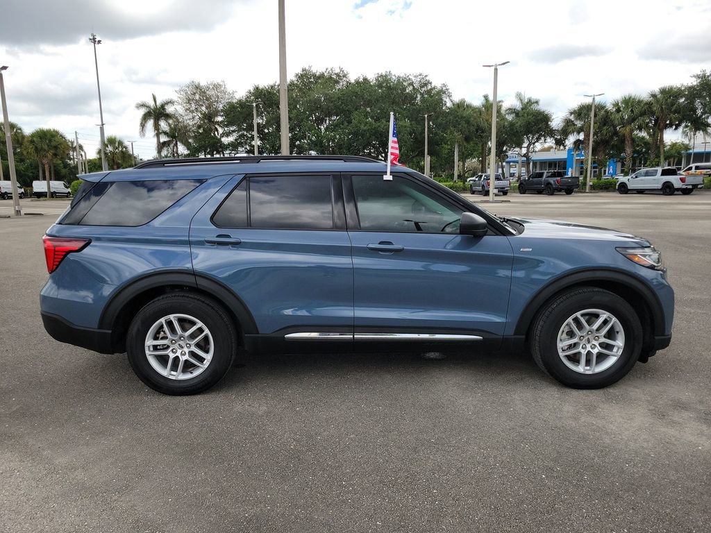 Certified 2025 Ford Explorer Active RWD image 6