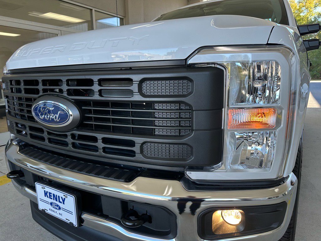 New 2026 Ford F250 XL image 1