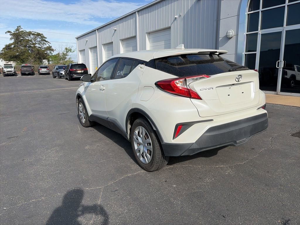 Used 2021 Toyota C-HR LE image 5