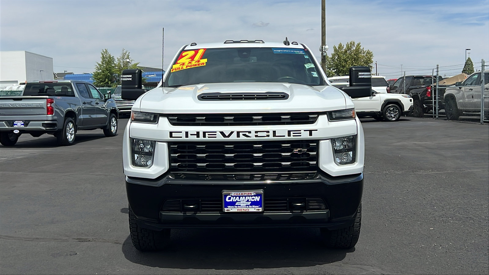 Used 2021 Chevrolet Silverado 2500 Custom w/ Custom Convenience Package AWD/4WD image 2