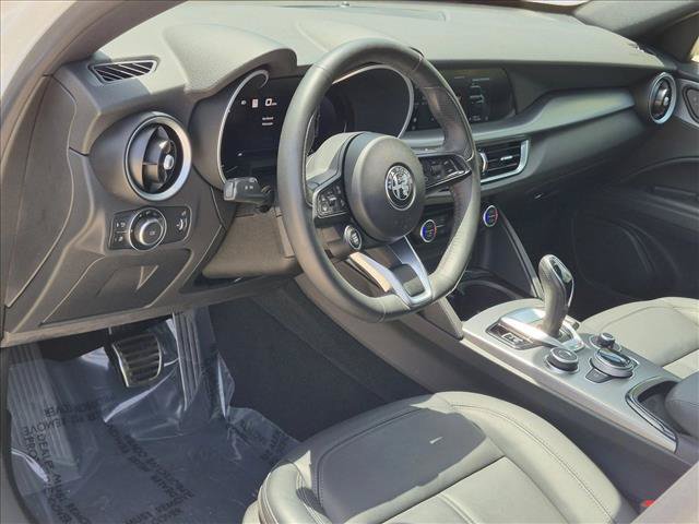 Used 2024 Alfa Romeo Stelvio Ti w/ Active Assist Plus Package AWD/4WD image 9
