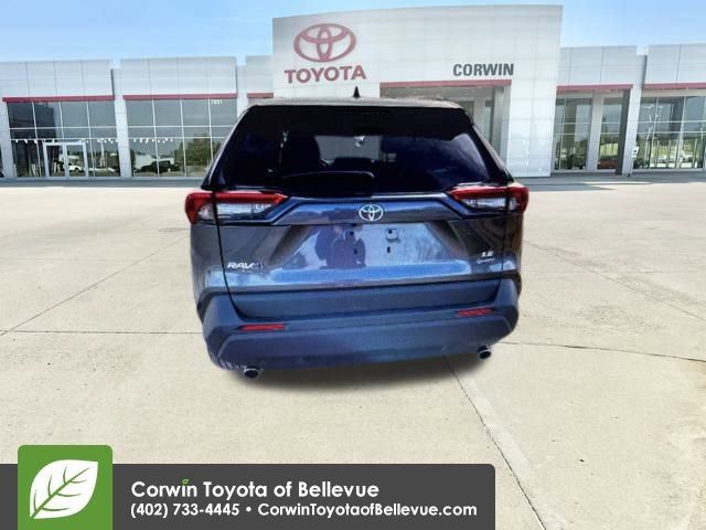 Used 2025 Toyota RAV4 LE image 9