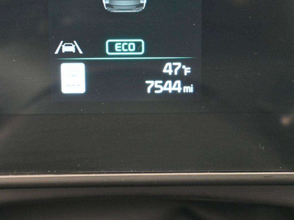 Used 2025 Kia Sportage EX w/ EX Premium Package image 27