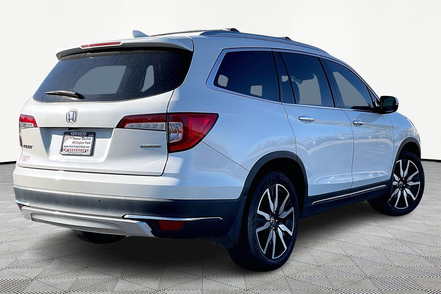 Used 2019 Honda Pilot Touring image 11