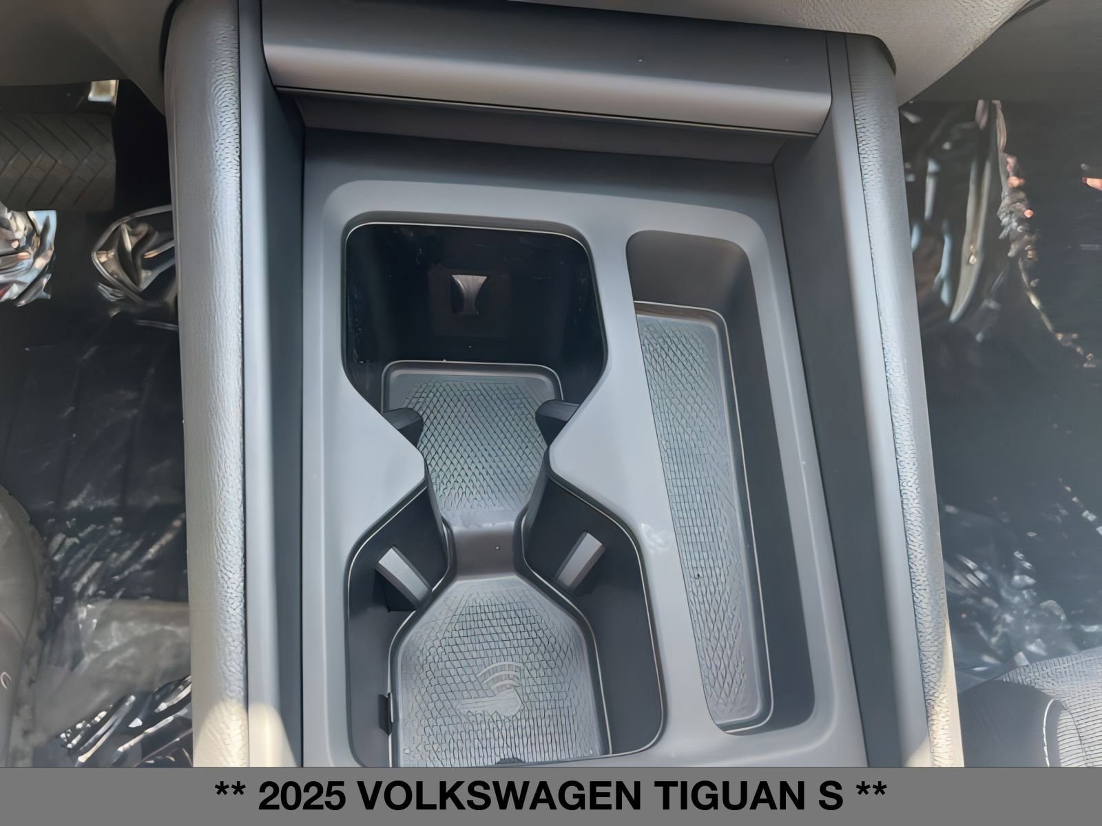New 2025 Volkswagen Tiguan S AWD/4WD image 25
