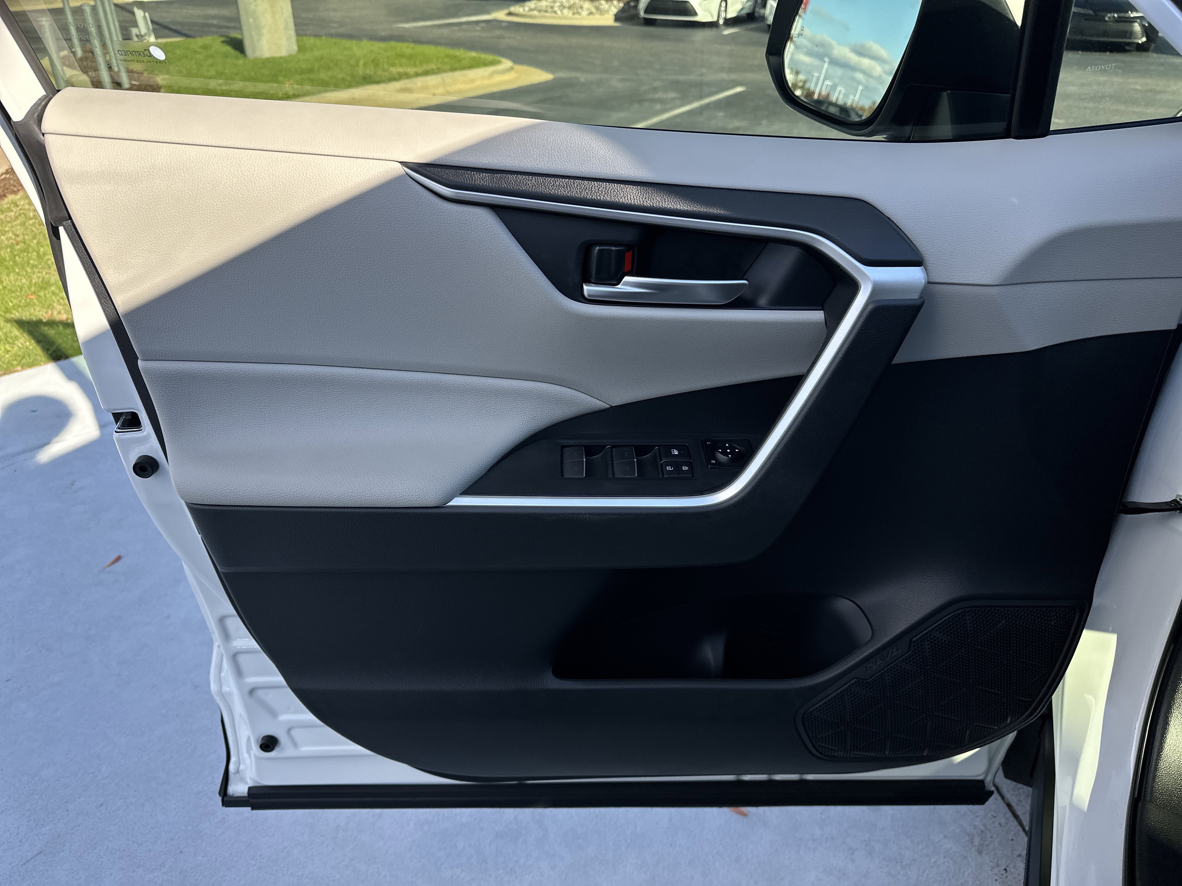 Certified 2025 Toyota RAV4 XLE image 14