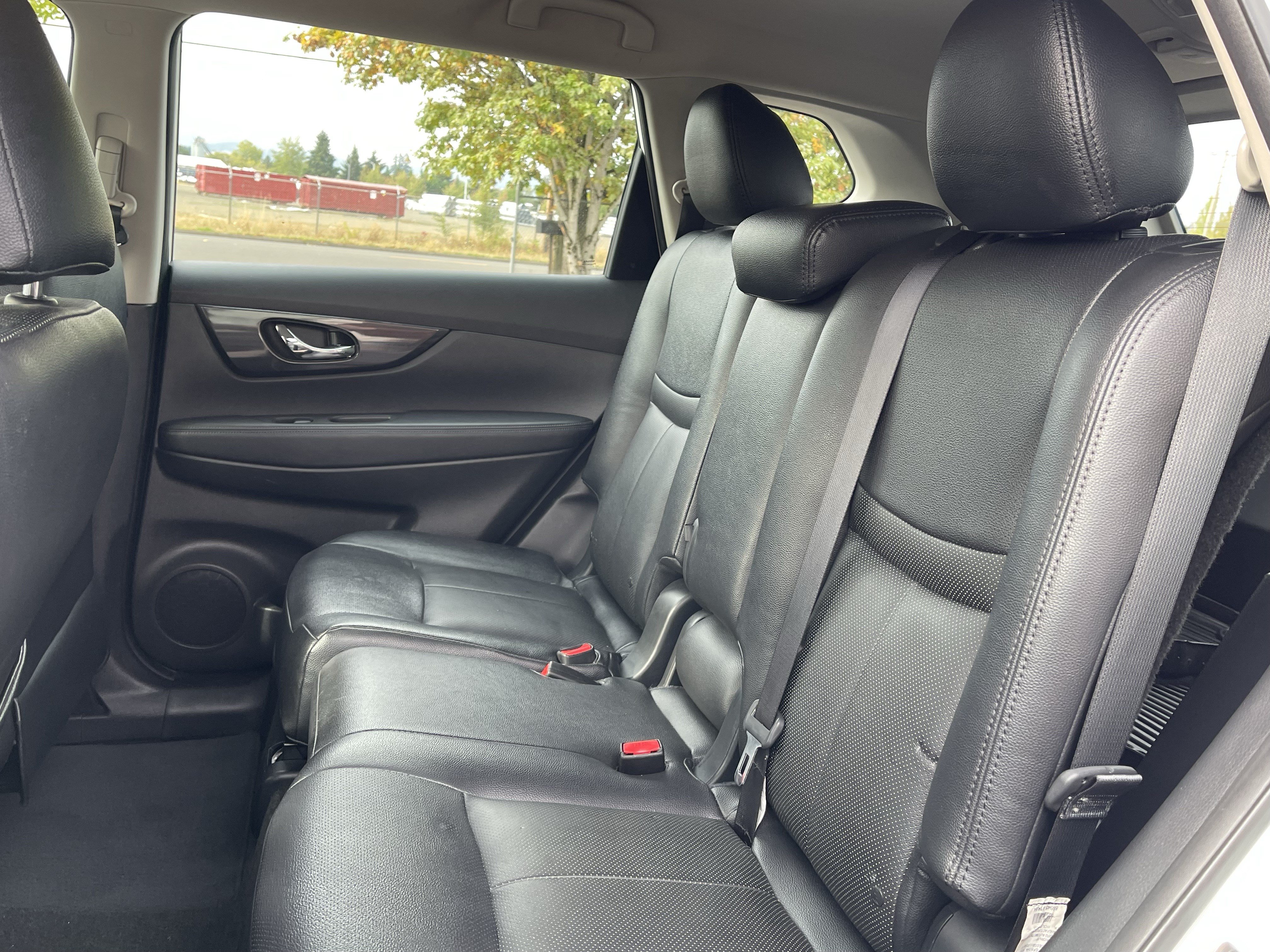 Used 2017 Nissan Rogue S AWD/4WD image 14