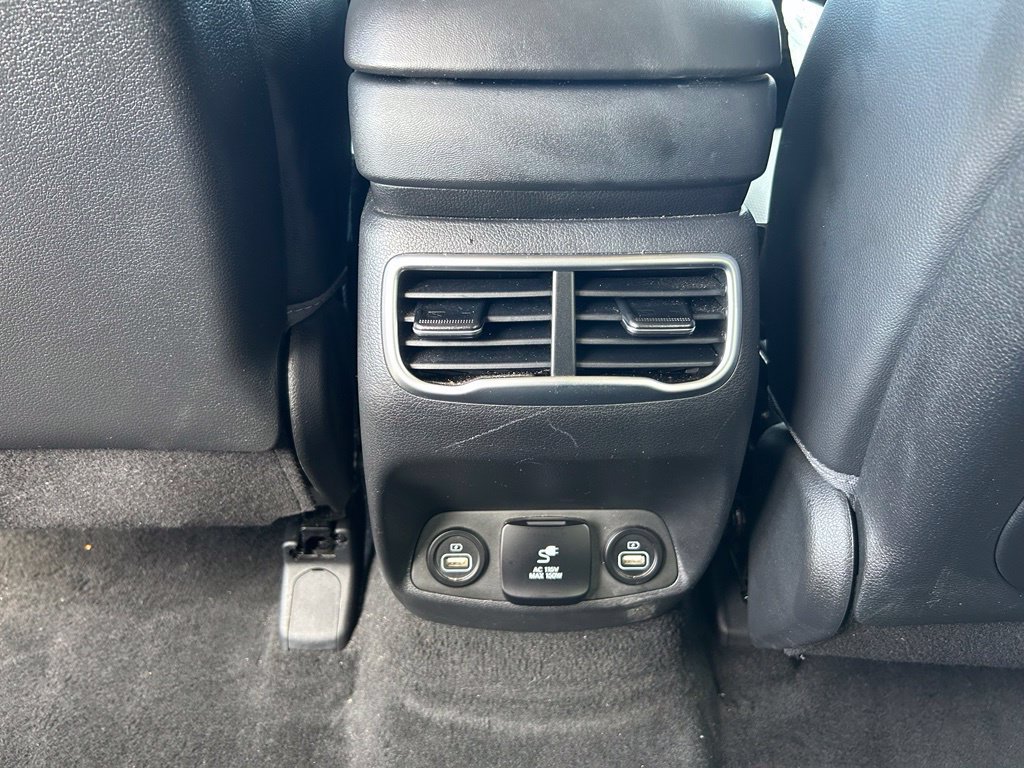 Used 2023 Hyundai Santa Fe Limited AWD/4WD image 13