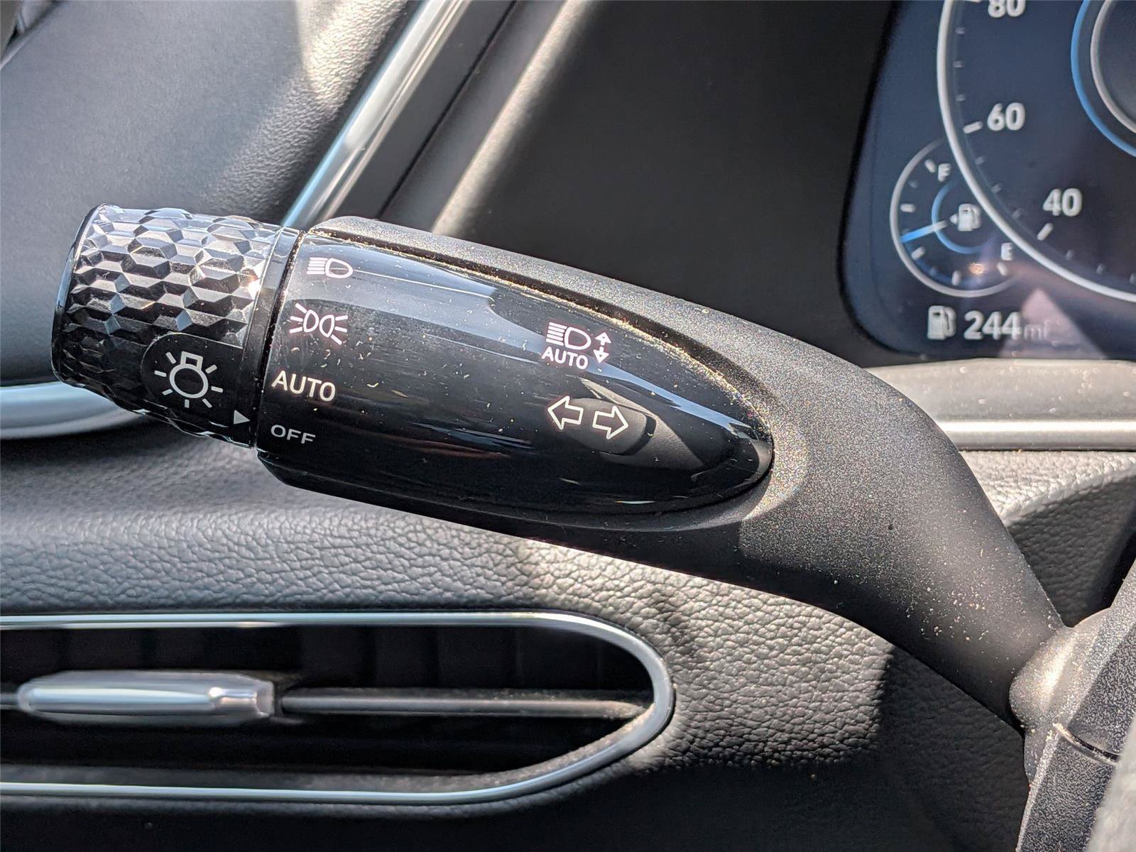 Used 2020 Hyundai Sonata SEL w/ Premium + Sunroof Package FWD image 22