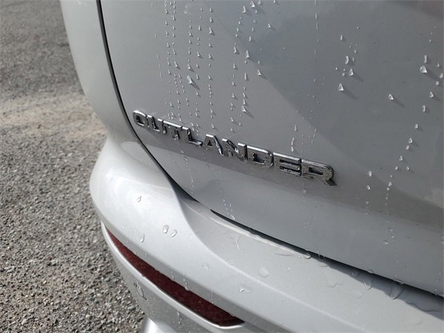 New 2025 Mitsubishi Outlander SEL image 8