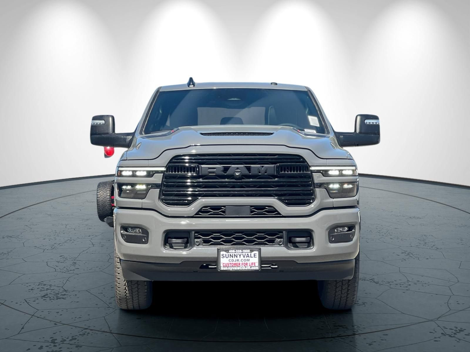 New 2026 RAM 2500 Laramie AWD/4WD image 9