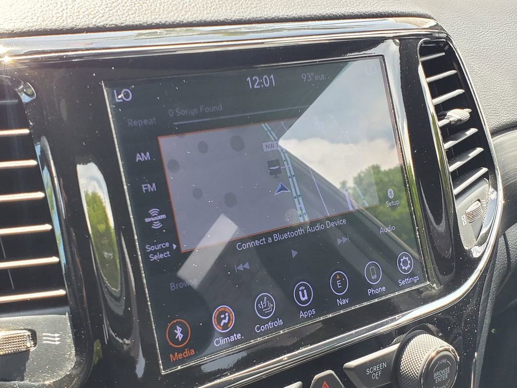 Used 2020 Jeep Grand Cherokee Altitude image 20