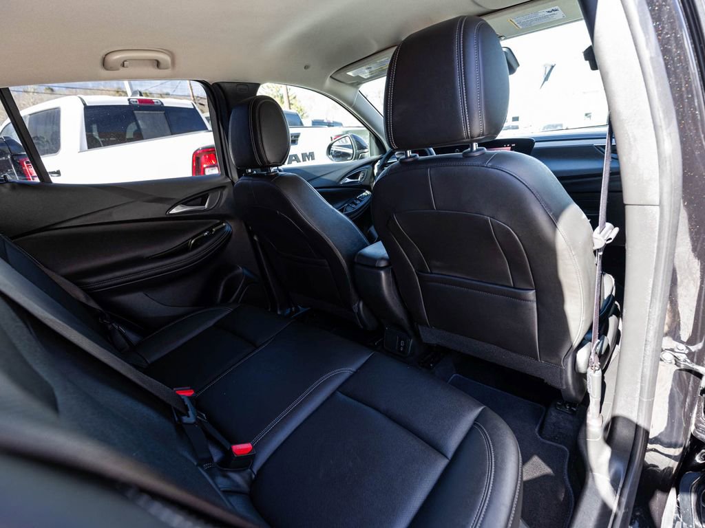Used 2024 Buick Encore GX Sport Touring image 30