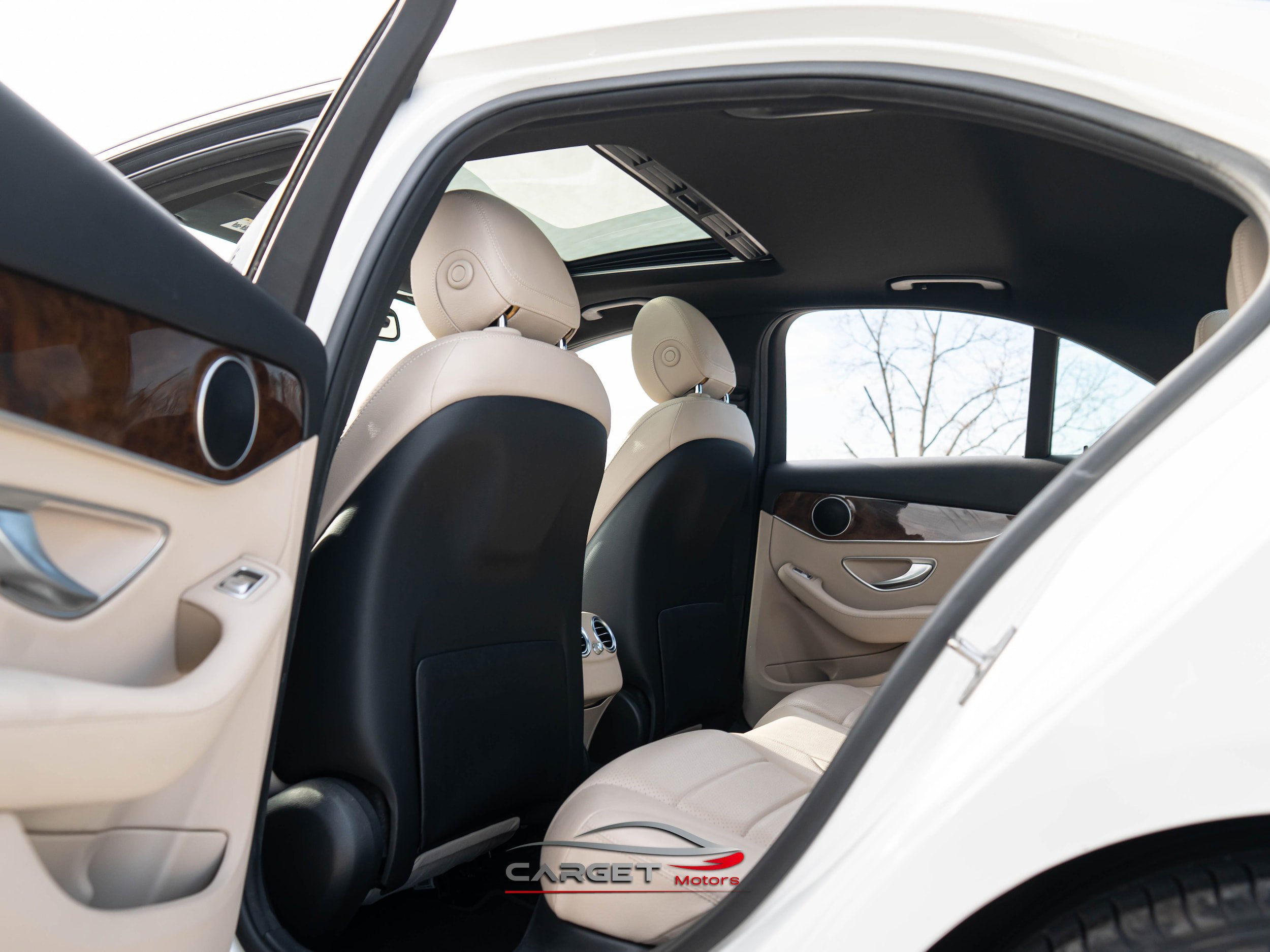 Used 2018 Mercedes-Benz C 300 Sedan w/ Premium Package image 17