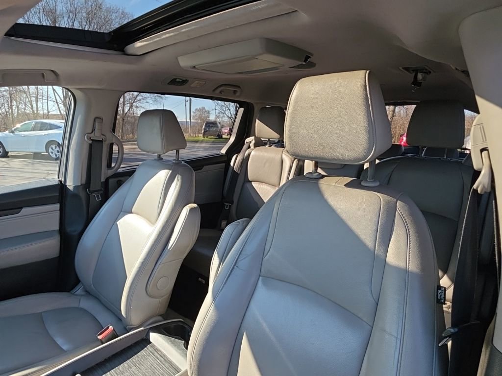 Used 2019 Honda Odyssey Touring image 16
