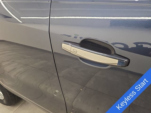 Used 2018 Chevrolet Trax LT w/ LT Convenience Package FWD image 8