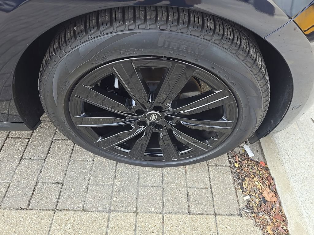 Used 2023 Land Rover Range Rover Sport SE image 11