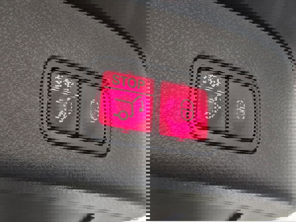 Used 2016 Mercedes-Benz GL 450 4MATIC image 27