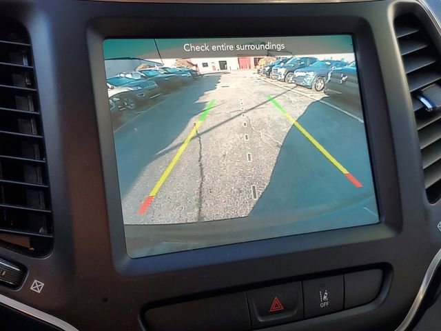 Used 2022 Jeep Cherokee Latitude image 23