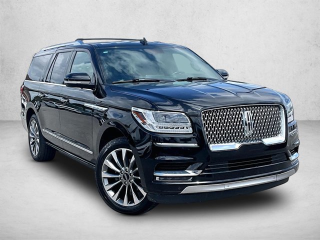 Used 2018 Lincoln Navigator L Select AWD/4WD image 12