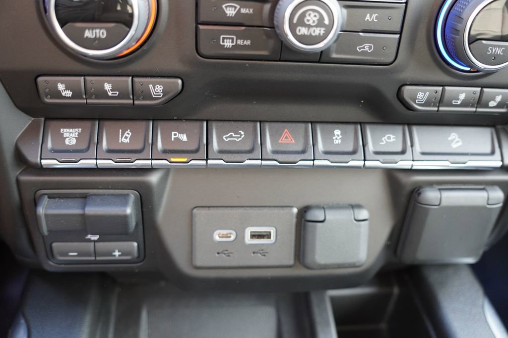 Certified 2022 Chevrolet Silverado 3500 High Country w/ Z71 Off-Road Package AWD/4WD image 30