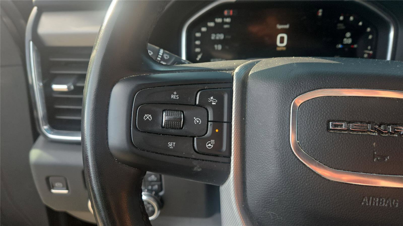 Used 2024 GMC Sierra 2500 Denali w/ Technology Package image 15