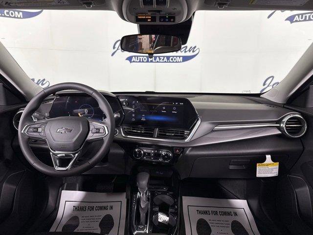 New 2025 Chevrolet Trax ACTIV w/ Sunroof Package image 2