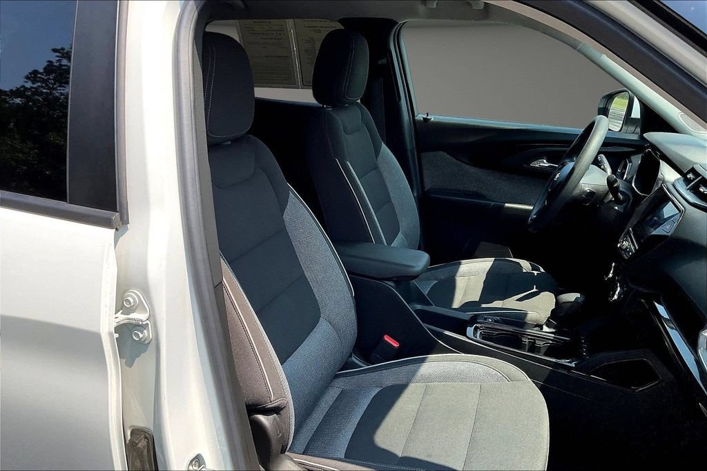 Used 2023 Chevrolet TrailBlazer LT w/ Convenience Package FWD image 31