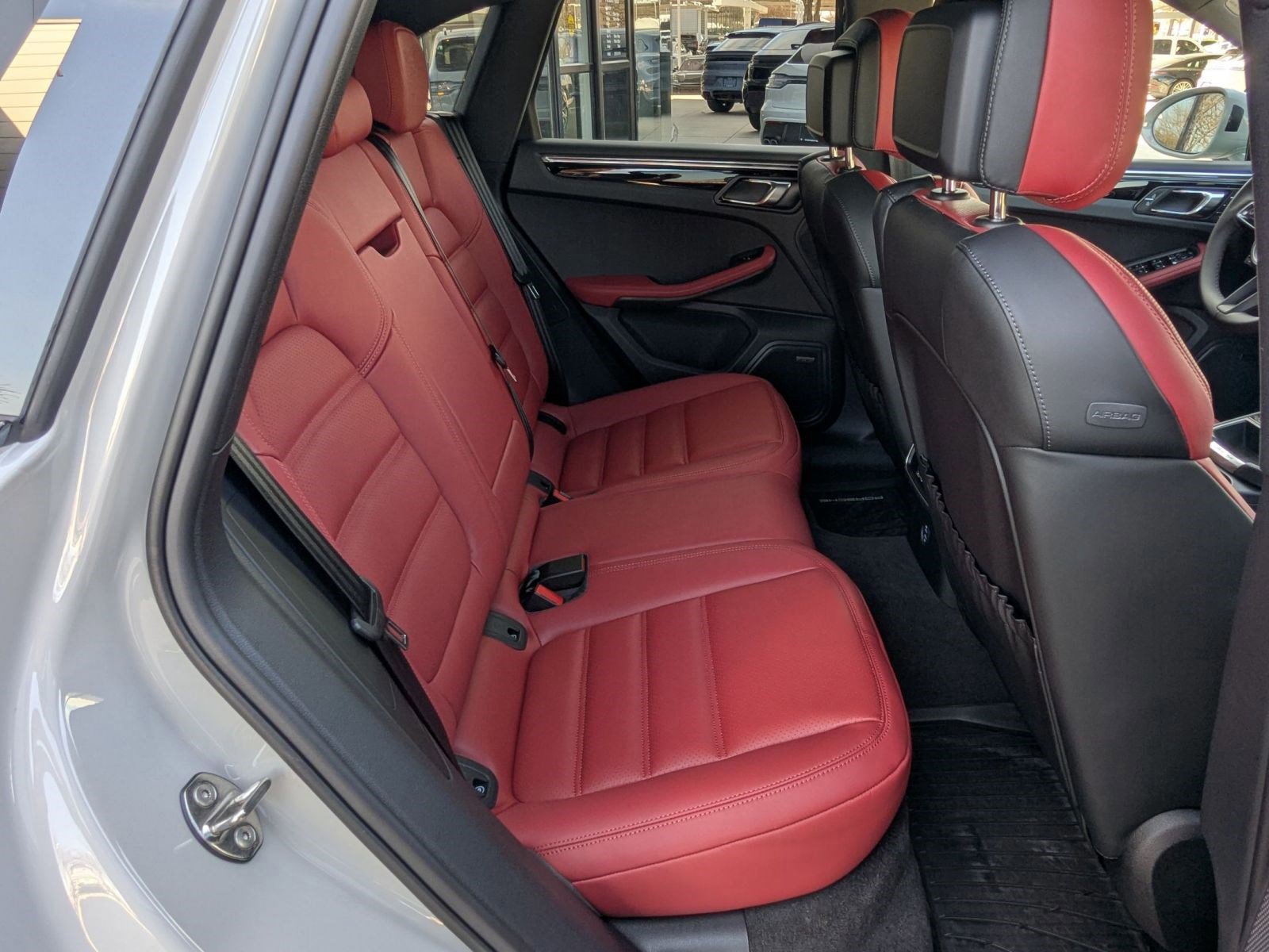 New 2026 Porsche Macan image 24