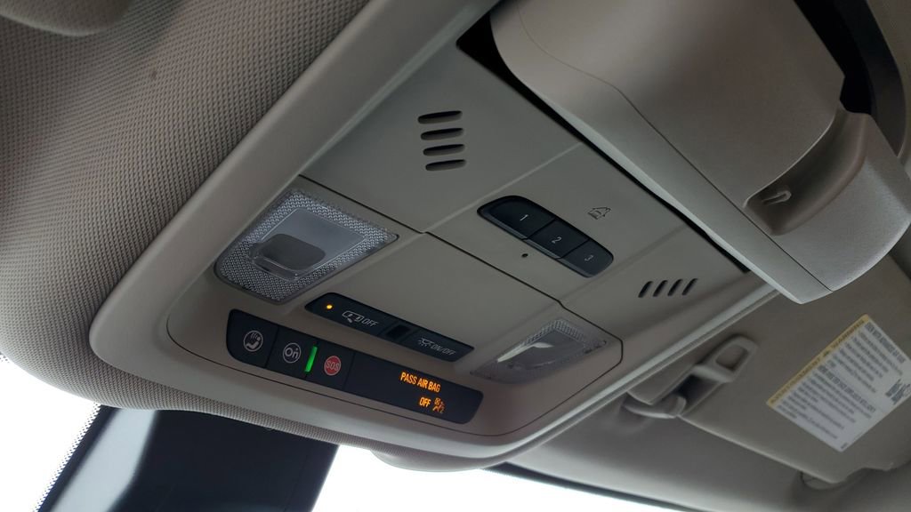 Used 2020 GMC Terrain SLT w/ Preferred Package image 24