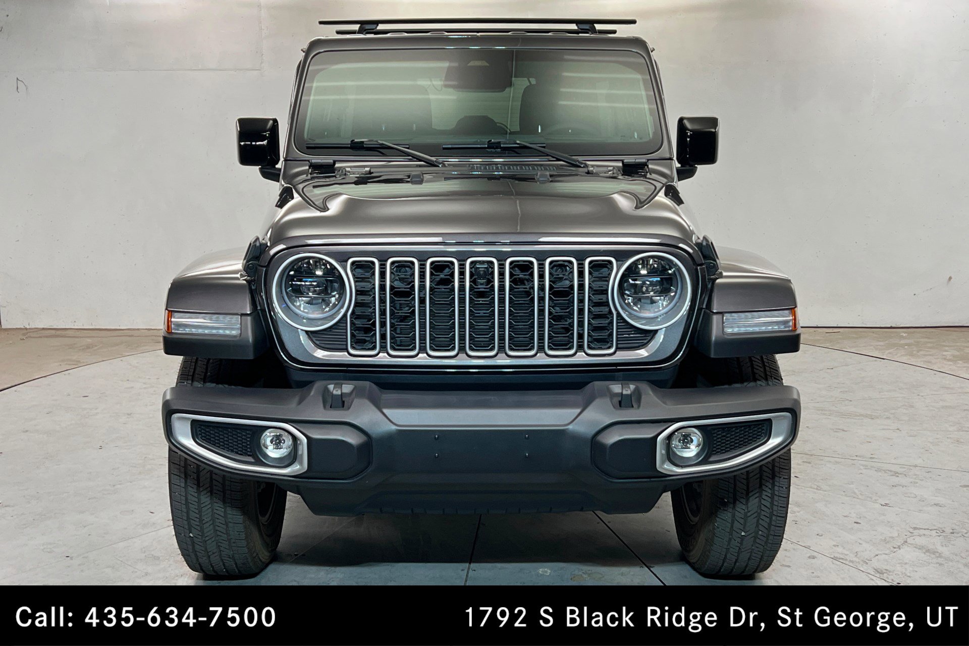 Used 2025 Jeep Wrangler Sahara image 8